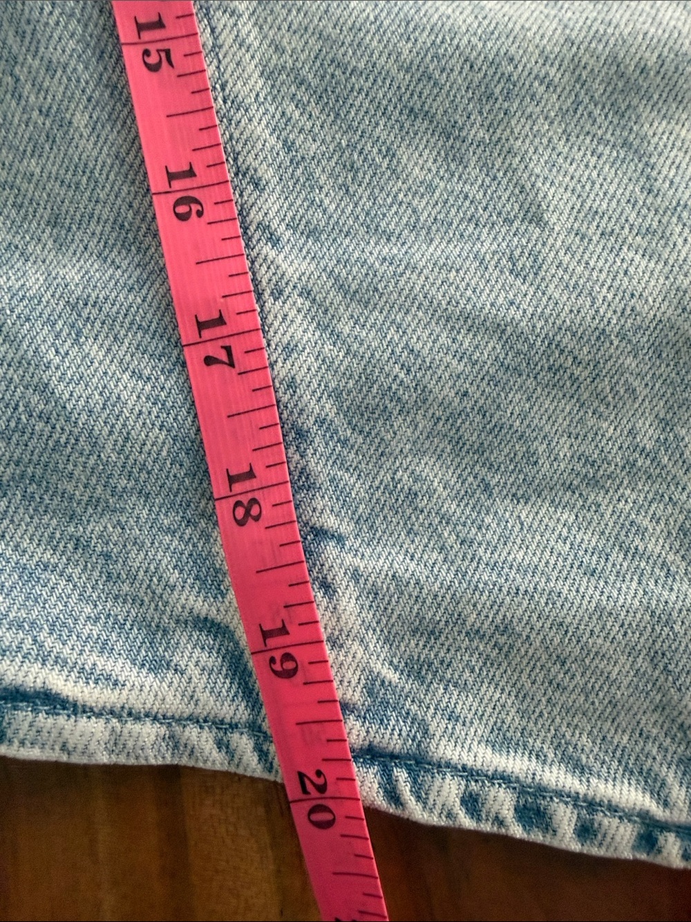 NWT Gap UltraSoft Denim Crop Vest in Light Wash - Picture 8 of 14